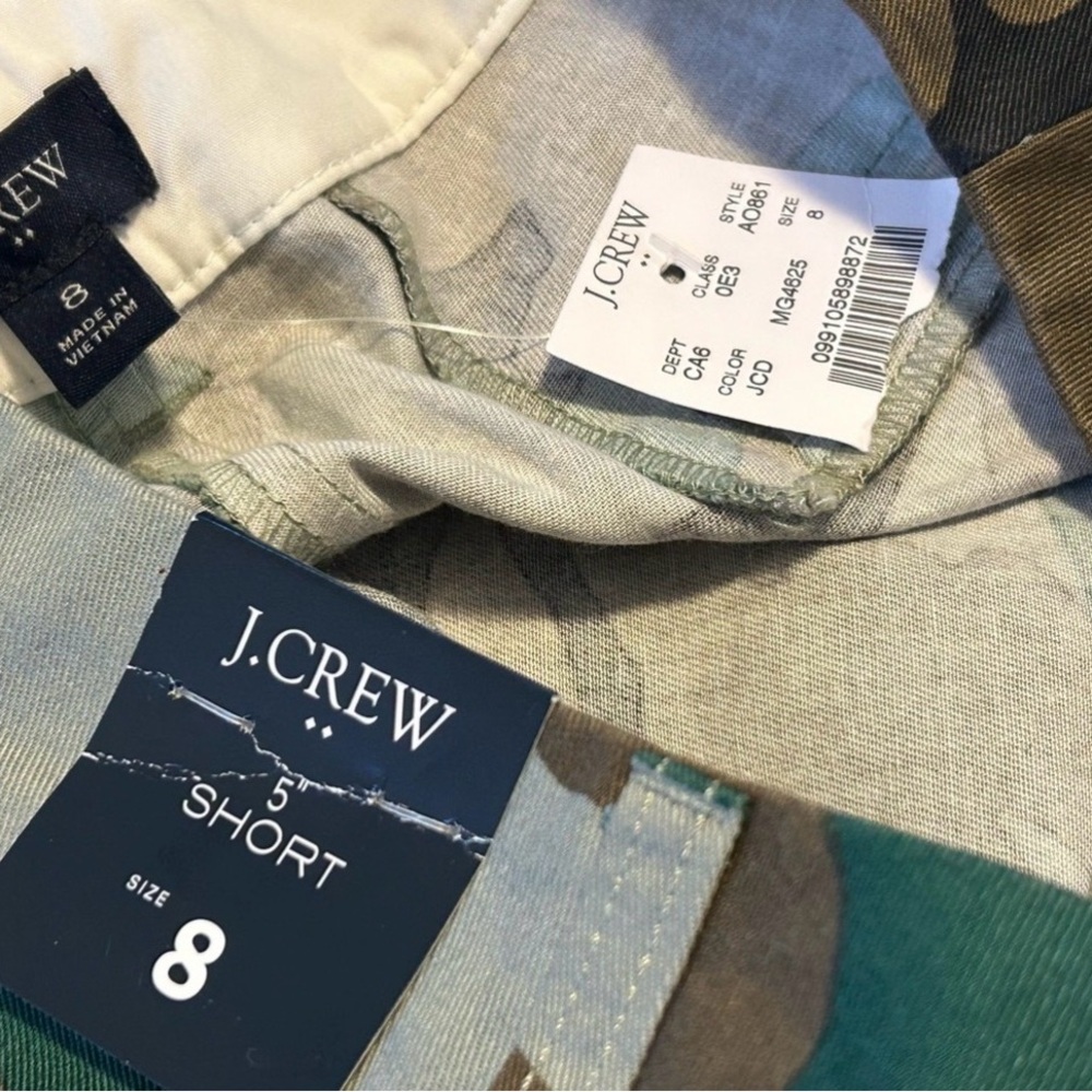 J.Crew Camouflage Shorts - Size 8 - Picture 3 of 4